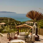 Hébergement de vacances Hilaritas Sea View In Kefalonia With Private Pool And Jacuzzi *