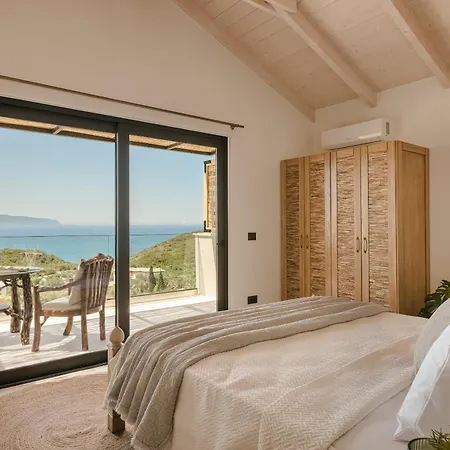 Tatil Evi Hilaritas Luxury Suites Breathtaking Sea Views & Stylish Seclusion In Kefalonia