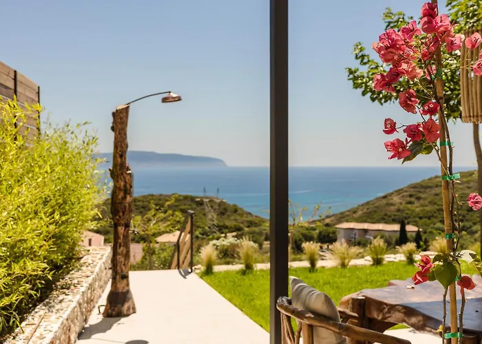 Hilaritas Luxury Sea View With Private Pool & Jacuzzi, Kefalonia *