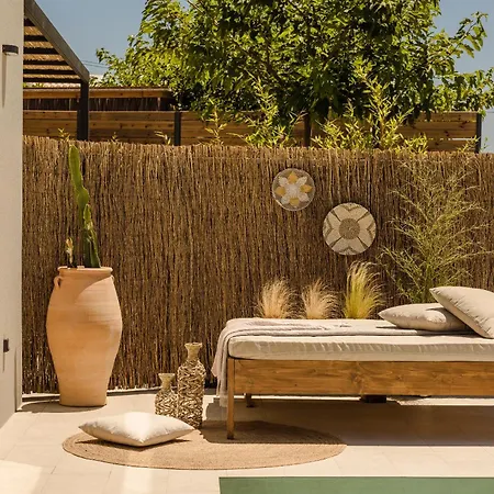 Hilaritas Luxury Sea View, Private Pool & Jacuzzi Paradise Holiday home