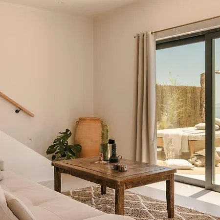 Hilaritas Kefalonia, Luxury Villa-style With Private Pool & Stunning Sea Views Hébergement de vacances *