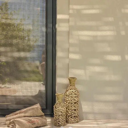 Hilaritas Kefalonia, Luxury Villa-style With Private Pool & Stunning Sea Views Prázdninový dům