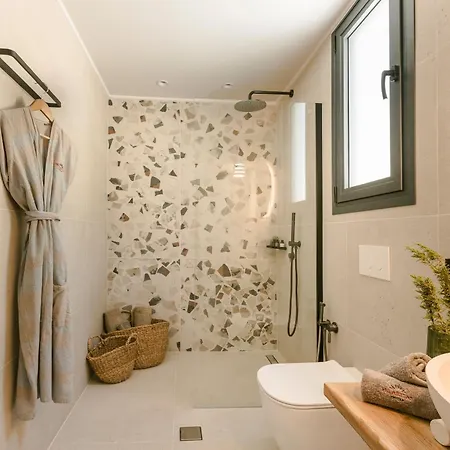 Hilaritas Kefalonia, Luxury Villa-style With Private Pool & Stunning Sea Views * Ratzaklíon