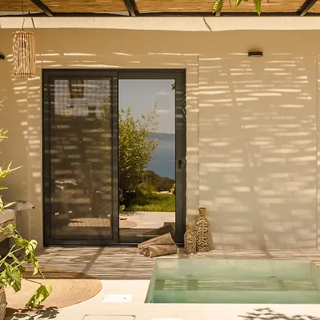 Hilaritas Luxury Sea View, Private Pool & Jacuzzi Paradise Ratzaklion