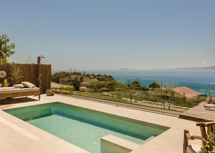 Hilaritas Sea View In Kefalonia With Private Pool And Jacuzzi بيت للعطل Ratzaklíon